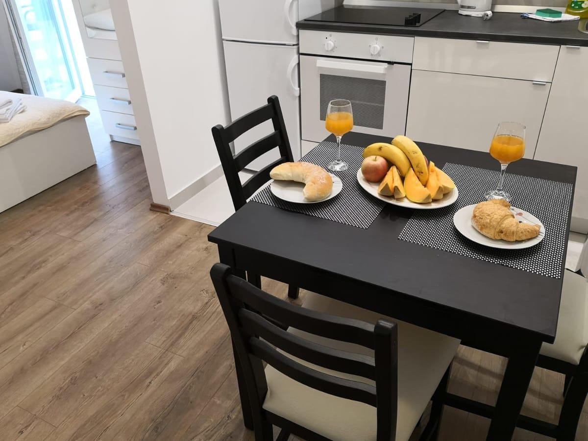 Apartments Niko Омиш Экстерьер фото