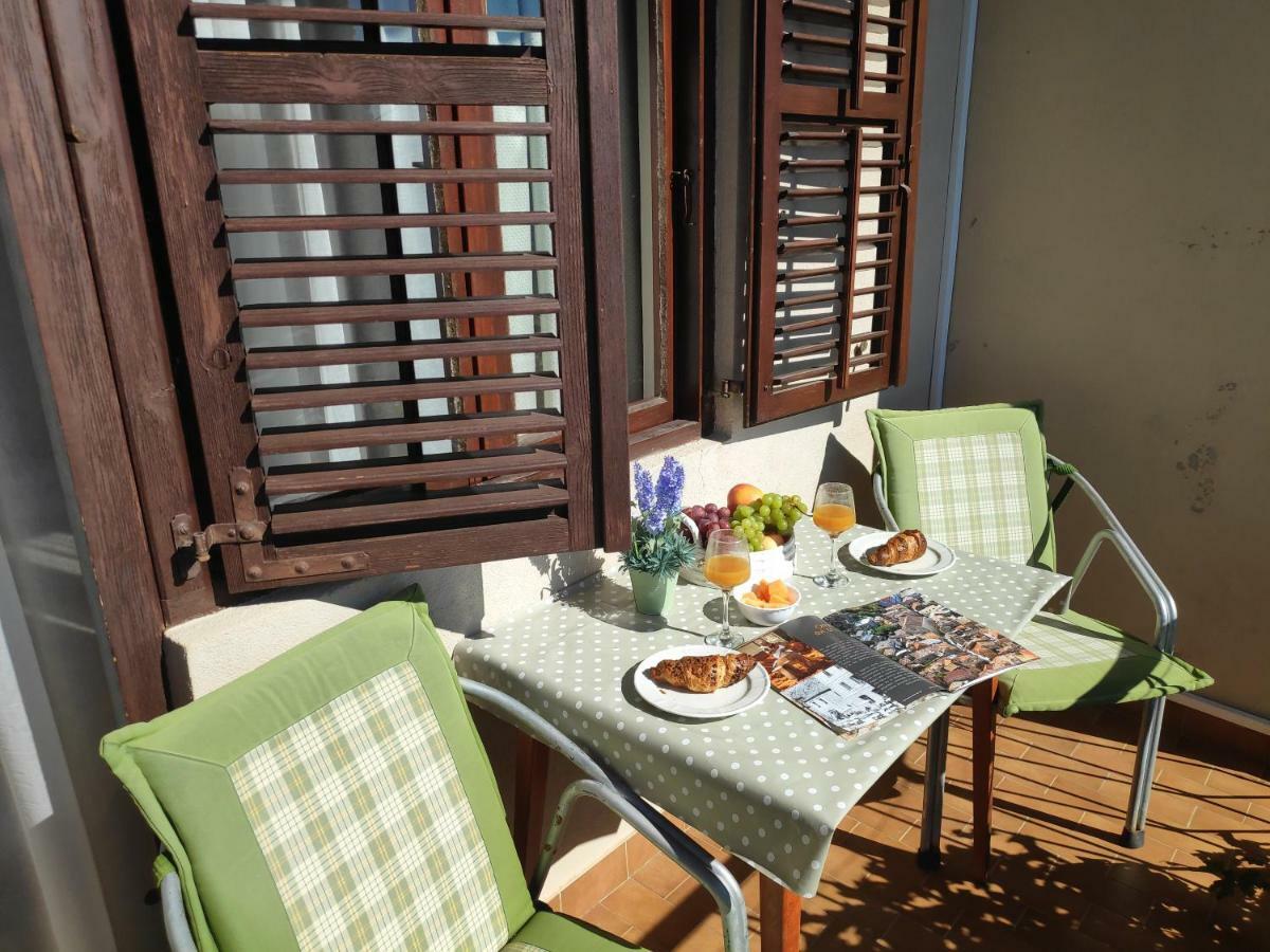 Apartments Niko Омиш Экстерьер фото