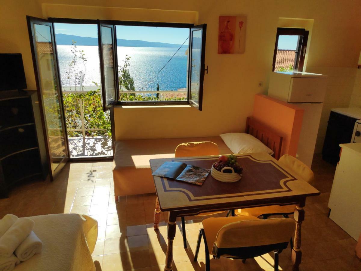Apartments Niko Омиш Экстерьер фото